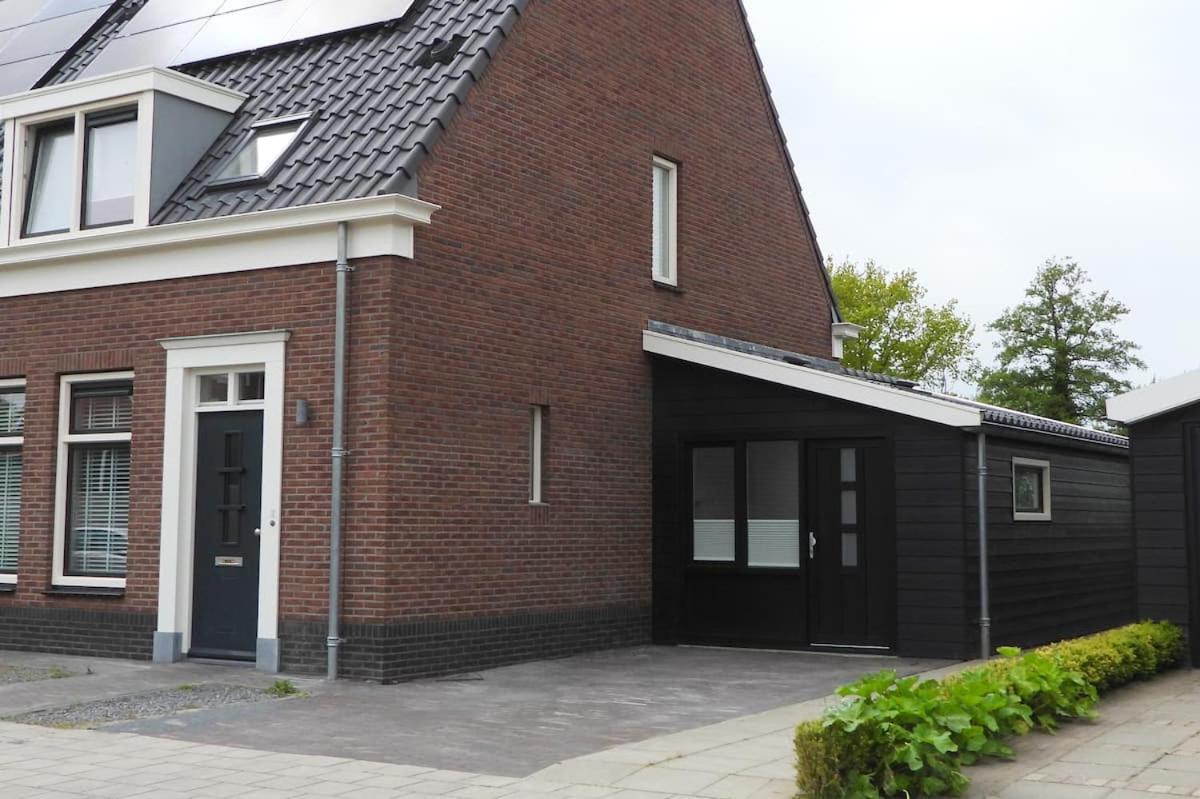 Down Under In Veere Villa Exterior photo