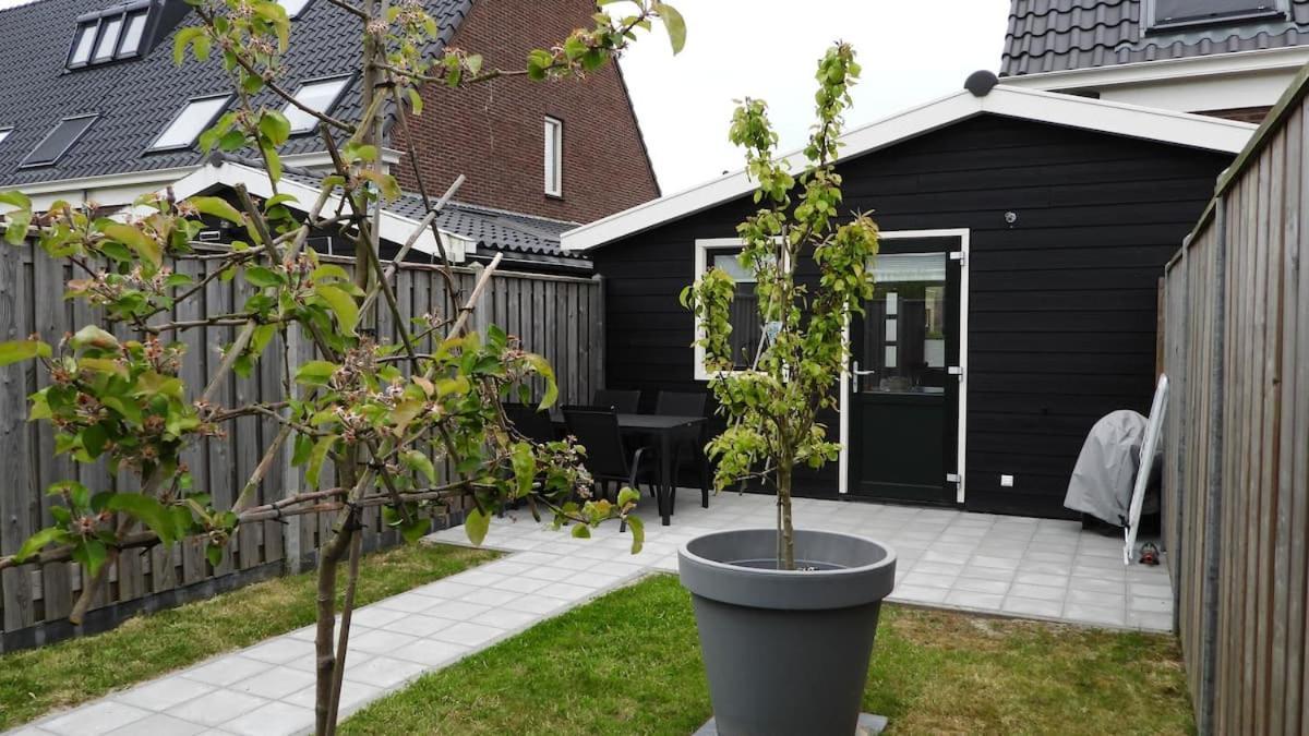 Down Under In Veere Villa Exterior photo